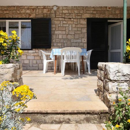 Apartment Ema Premantura Luaran gambar