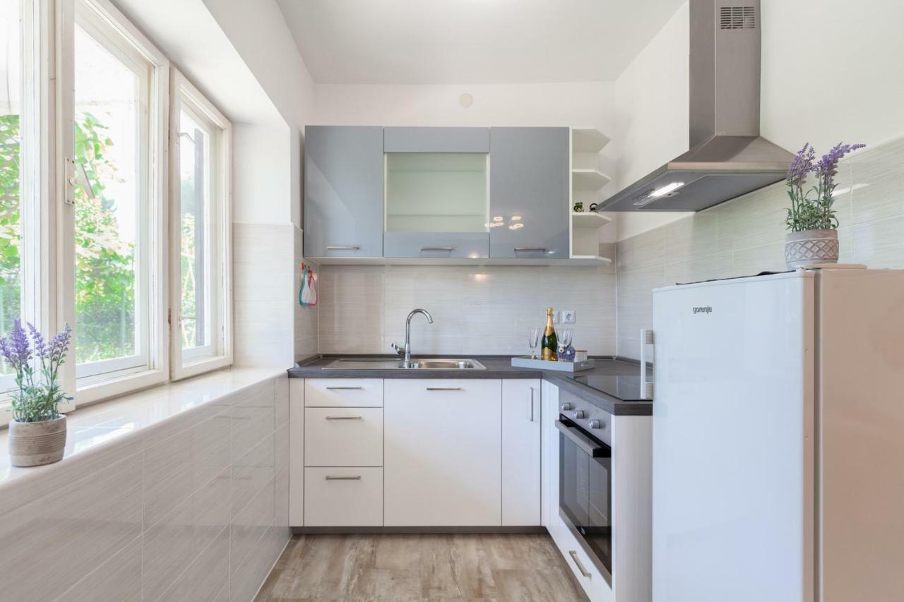 Apartment Ema Premantura Luaran gambar